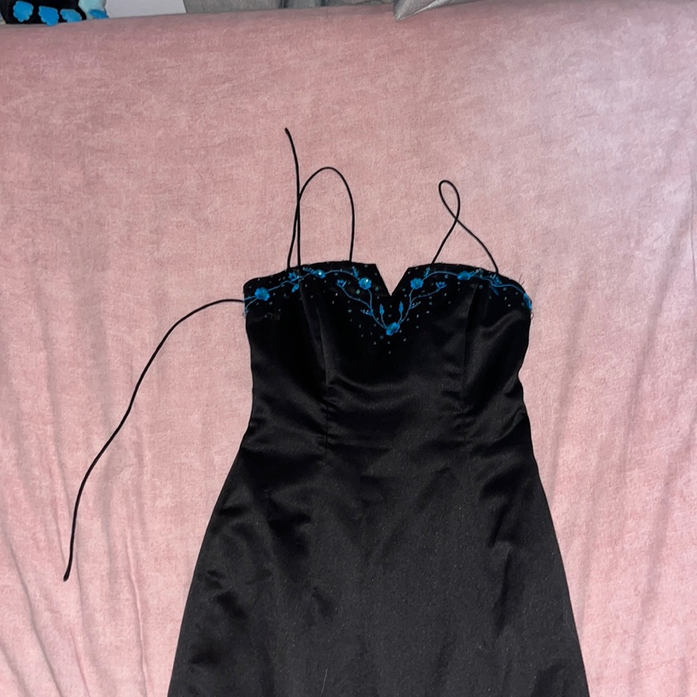 Niki size 4 dress
